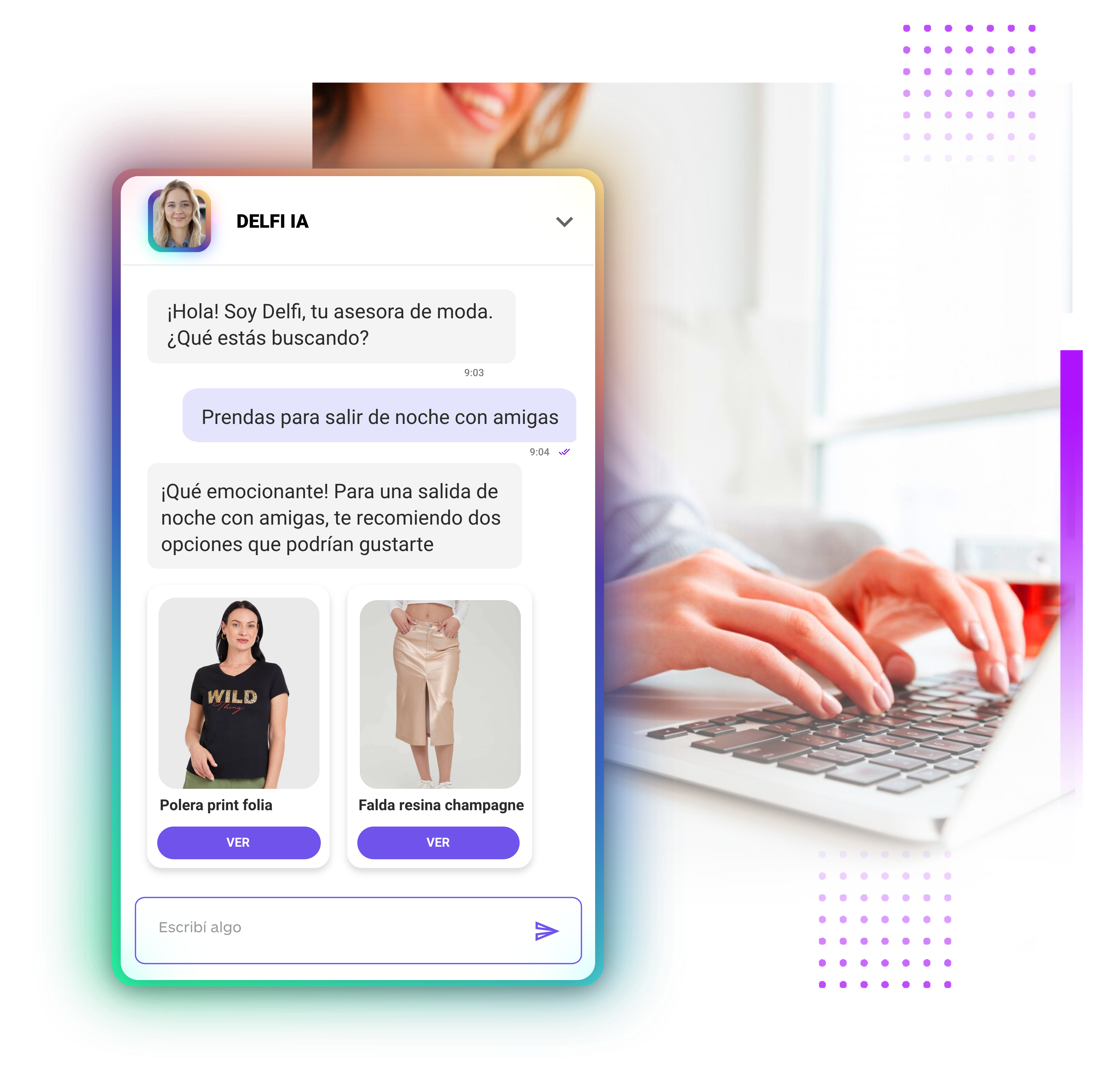 Usuario chatea con la asistente virtual Delfi especializada en moda